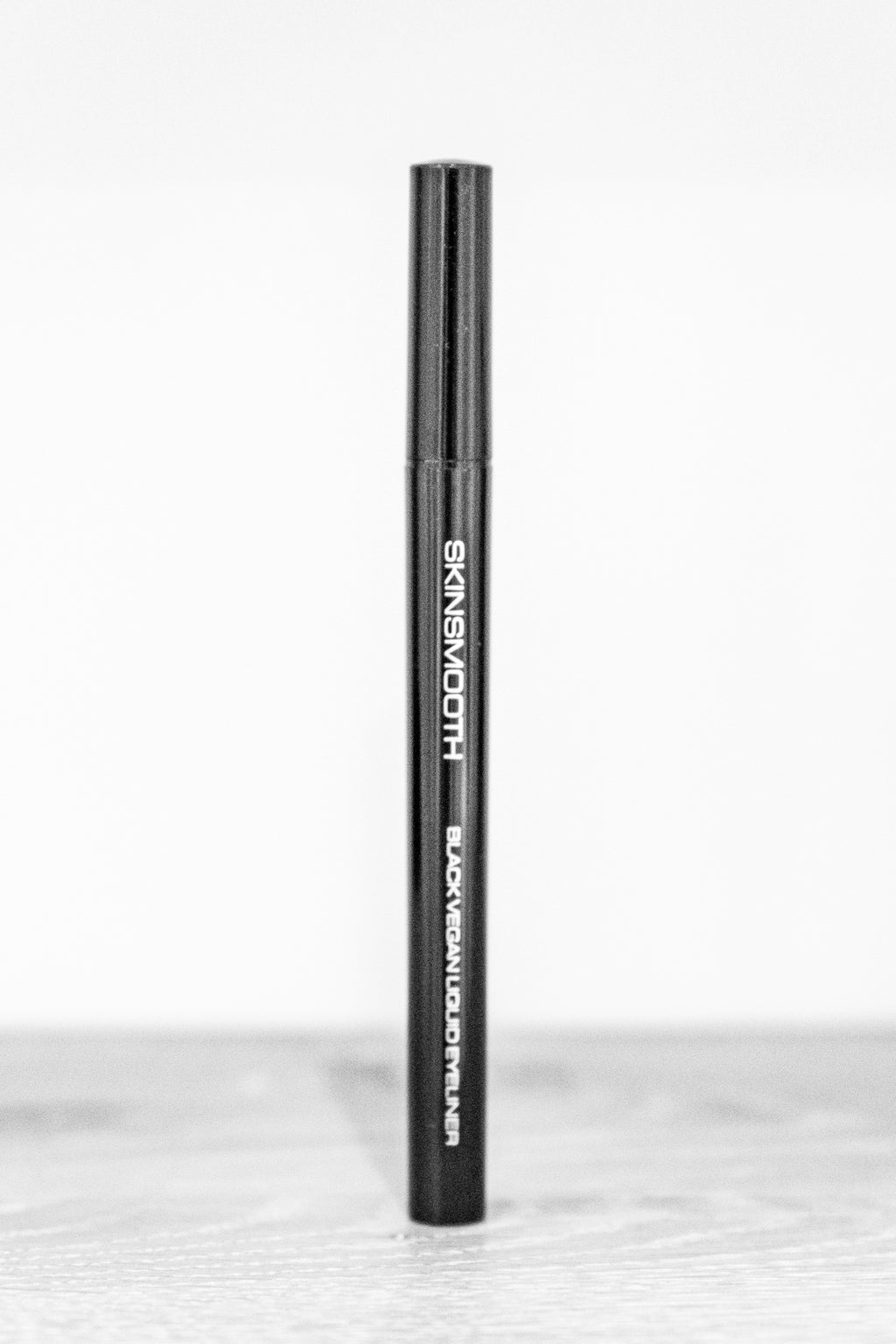 SkinsmoothEyeliner Tube black liquid opdruk